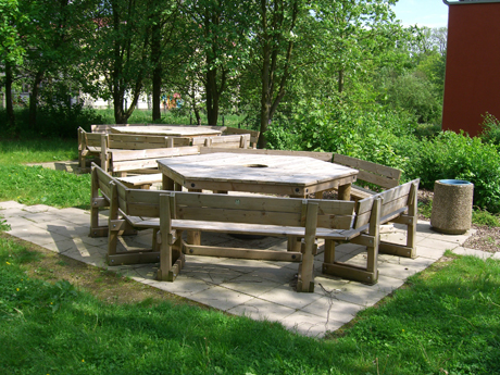 sitz- und unterrichtsmglichkeiten im freien